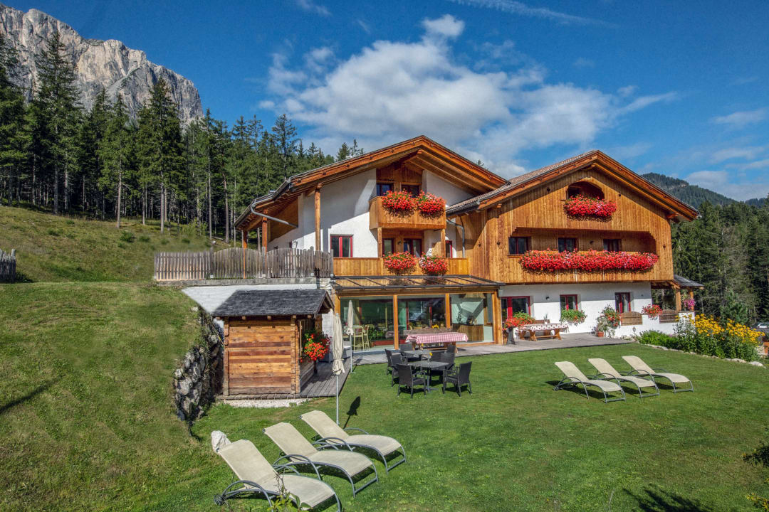 Außenansicht Hotel Garni Ciasa Urban