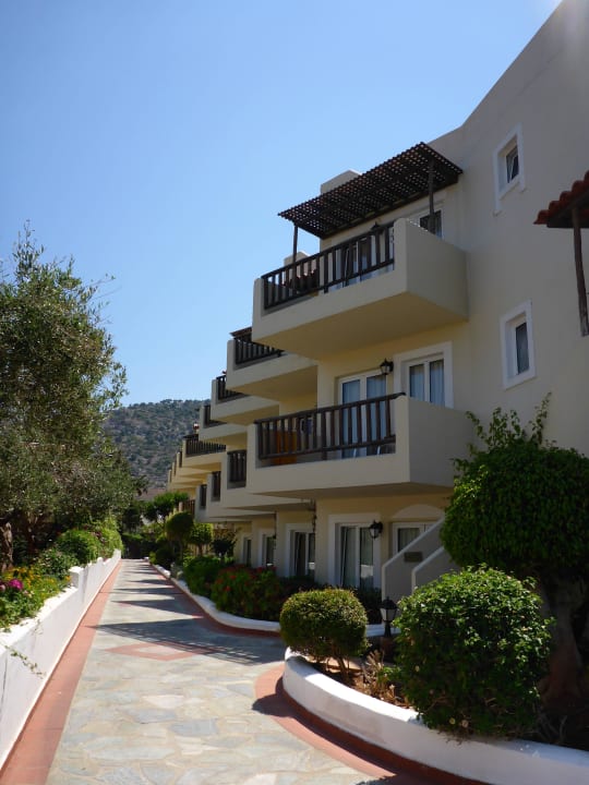 Zimmer Alexander Beach Hotel & Village Resort