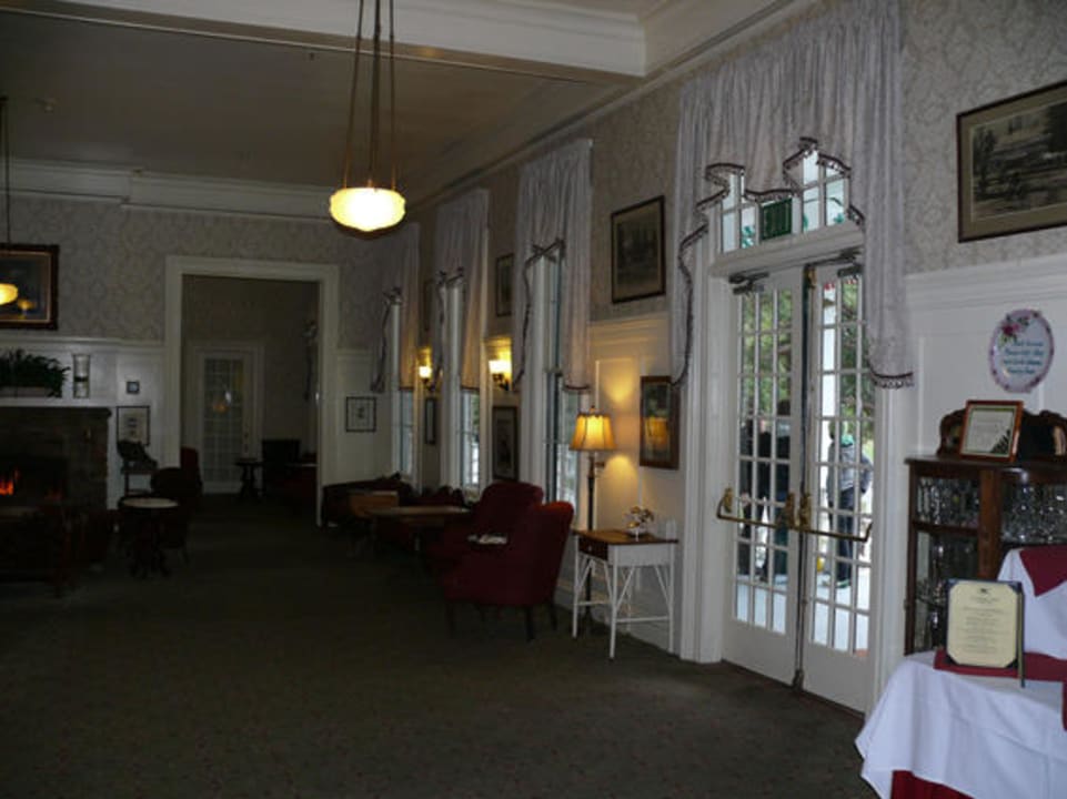 Rezeption und Eingangsbereich Hotel Wawona