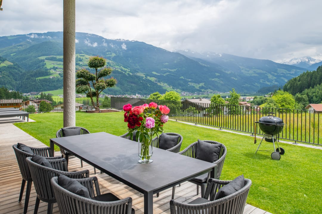 Gartenanlage Chalet Isabella - Alpine Private Luxury