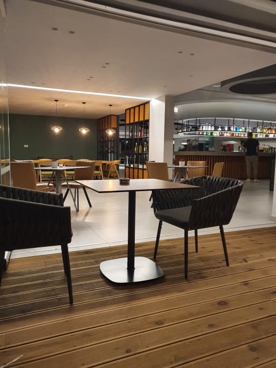 Lobby Harmony Crest Resort & Spa