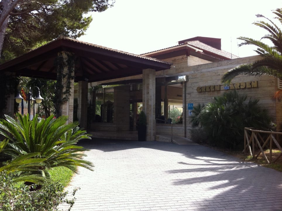 Eingang Green Garden Aparthotel