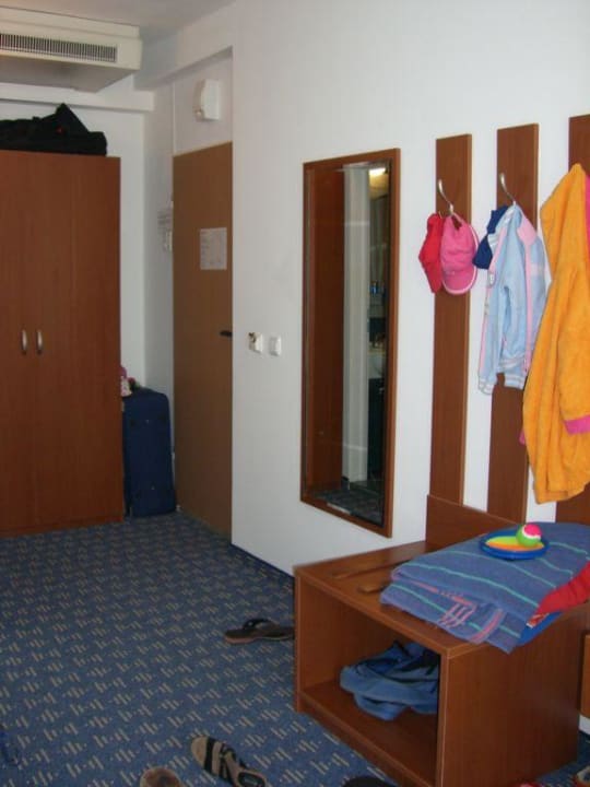 Zimmer-Garderobe DAS Club Hotel Sunny Beach