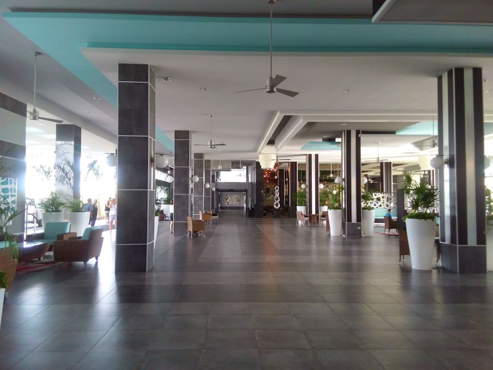 Lobby Hotel Riu Dunamar
