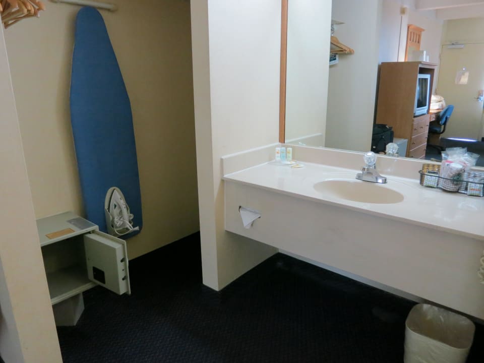 Badecke The Gates Hotel Key West