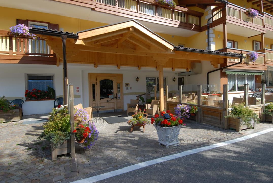 Nuovo giardino entrata Hotel Zanon