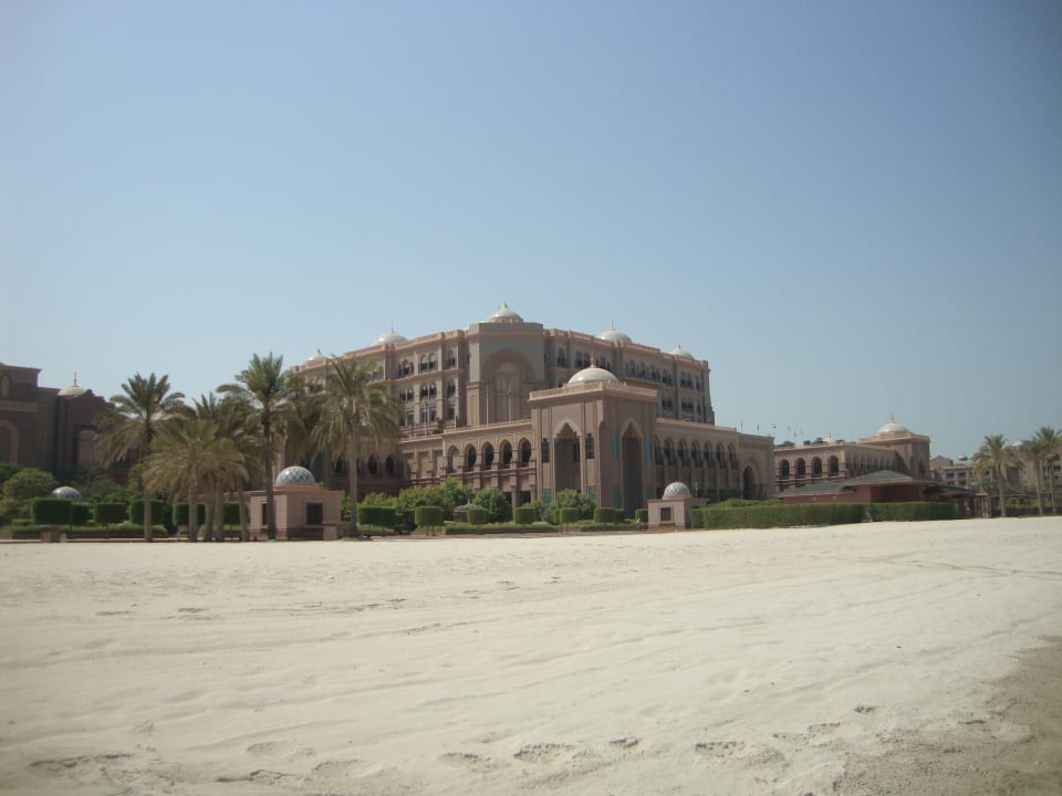 Strand Emirates Palace Mandarin Oriental
