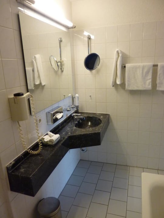 Waschgelegenheit Relexa Hotel Bellevue Hamburg