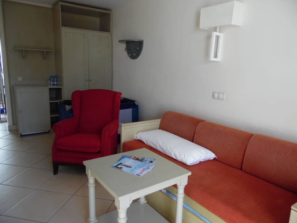 App. mit Sitzgruppe allsun App.-Hotel Albatros