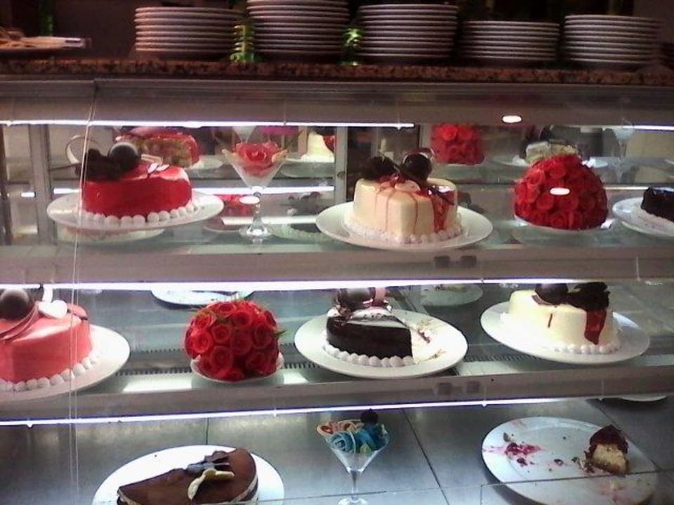 Kuchen am Valentinstag Limak Lara Deluxe Hotel & Resort