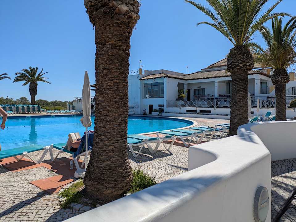 Pool Golden Club Cabanas