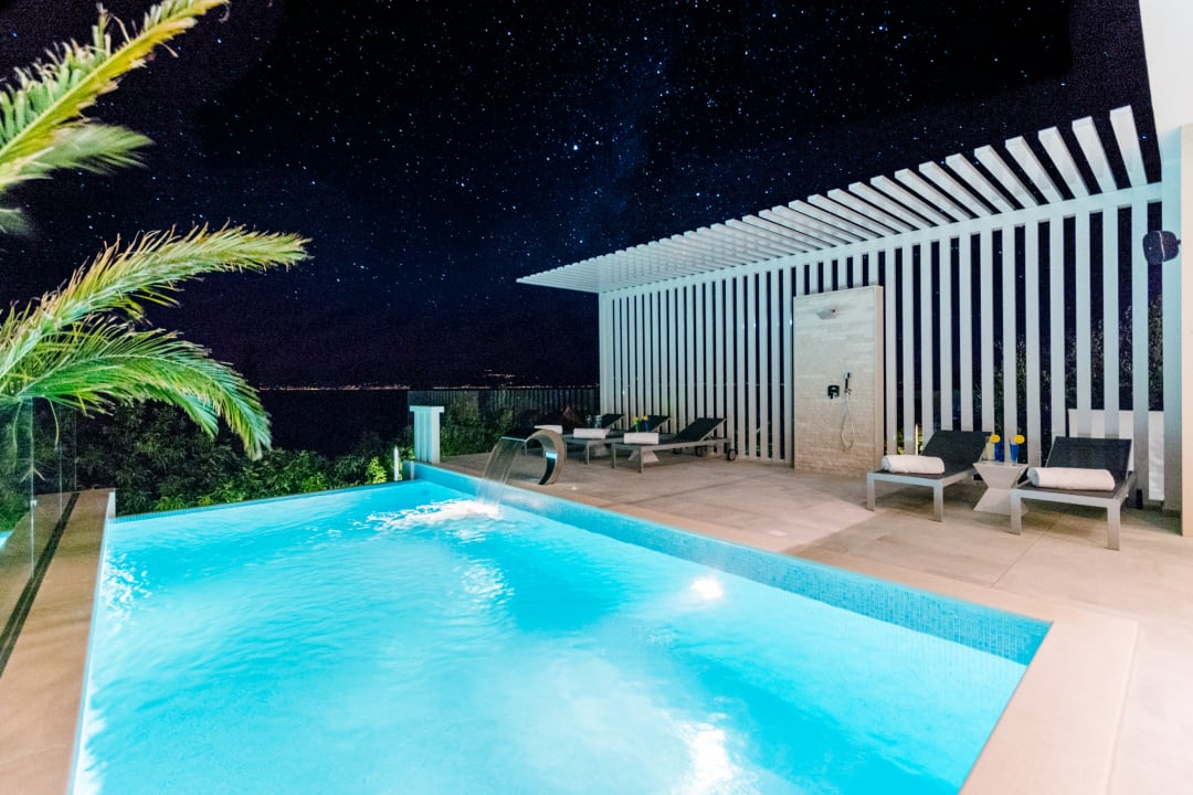 Pool Villa Vitae & Villa Pax