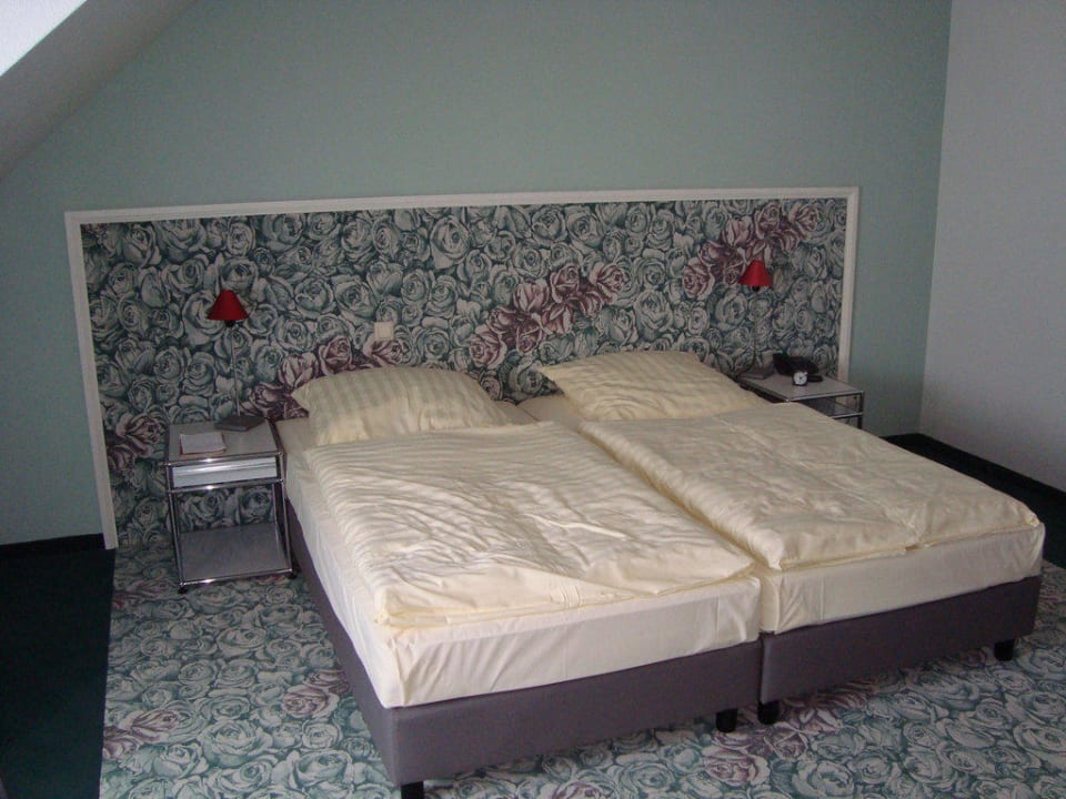 Zimmer im Dachgeschoss Erzgebirgshotel Freiberger Höhe