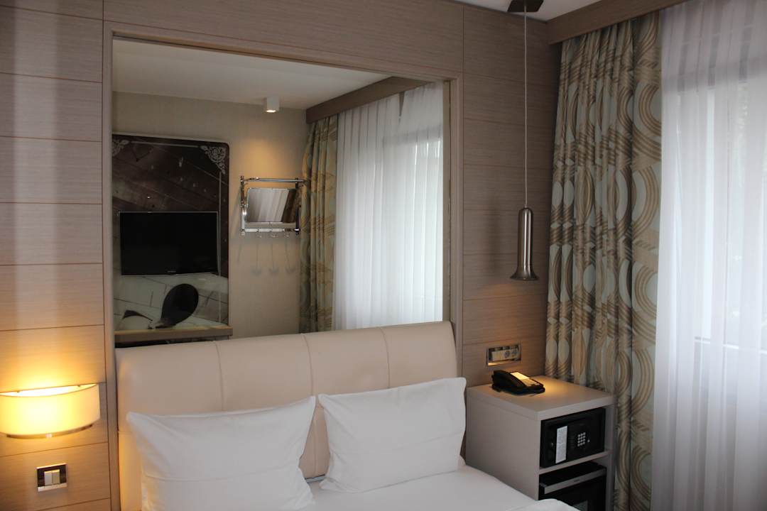 Zimmer TITANIC Comfort Berlin Mitte