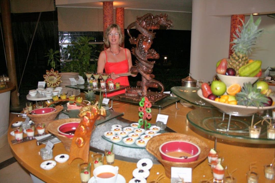 Buffet im "Noo"-Restaurant LUX South Ari Atoll