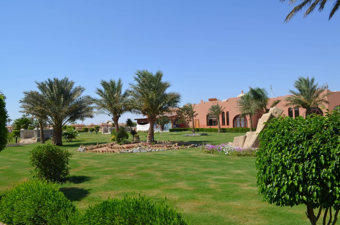 Сад SUNRISE Royal Makadi Resort