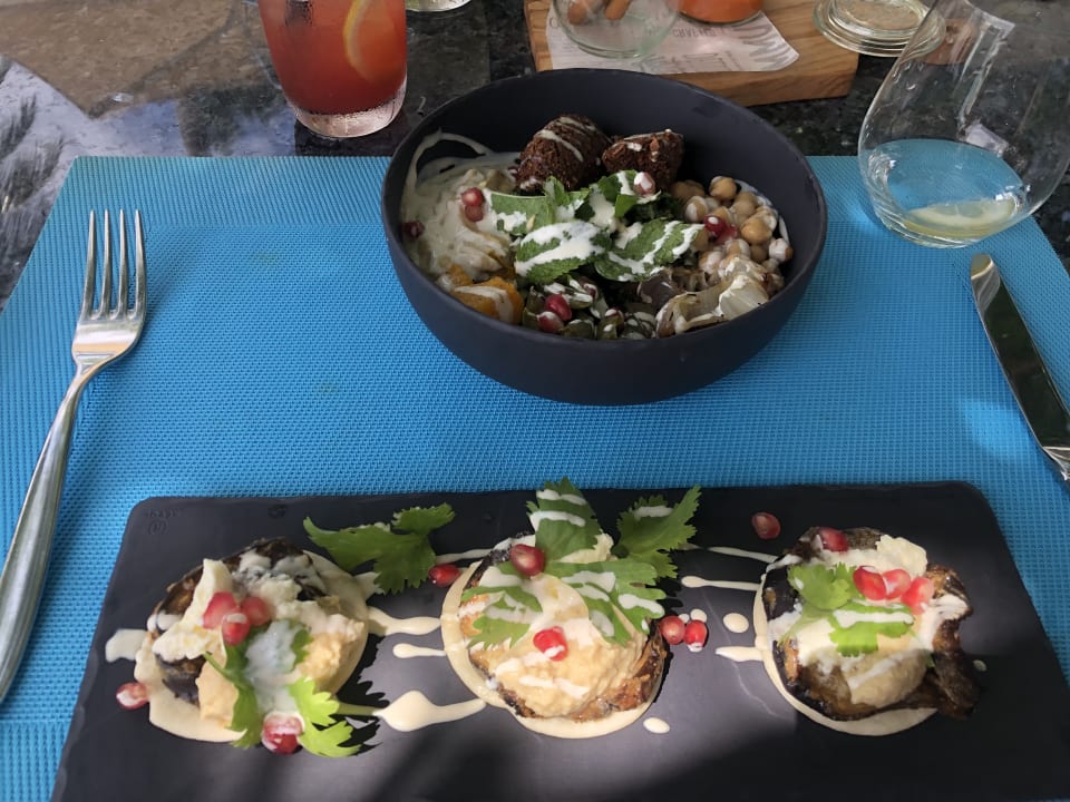 Gastro Outrigger Maldives Maafushivaru Resort