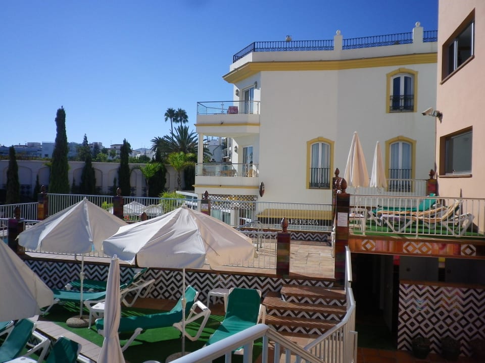 Kleine Poolanalge im 5. OG Hotel Balcon de Europa