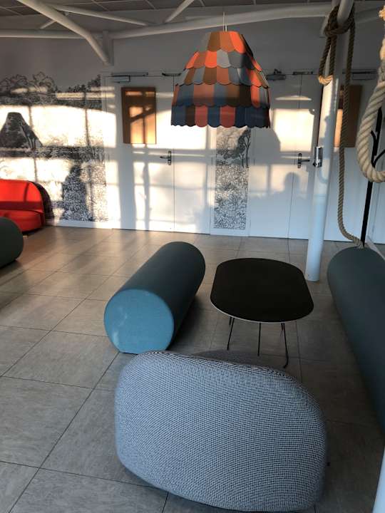 Lobby ibis Styles Les Terrasses de Montargis