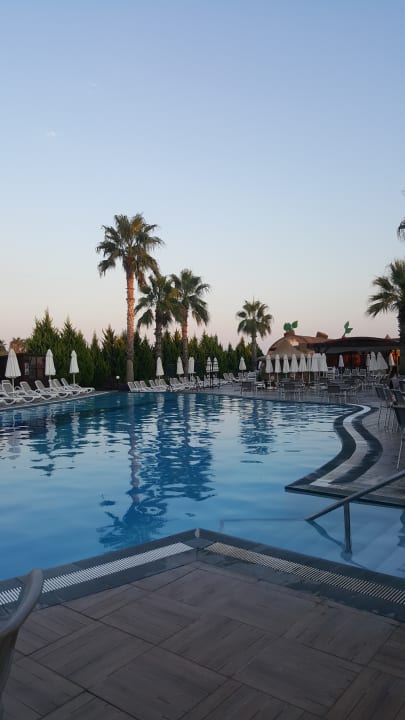 Pool Kirman Belazur Resort & Spa