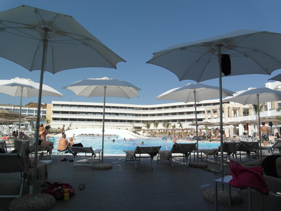 Liegen am Pool Princess Andriana Resort & Spa