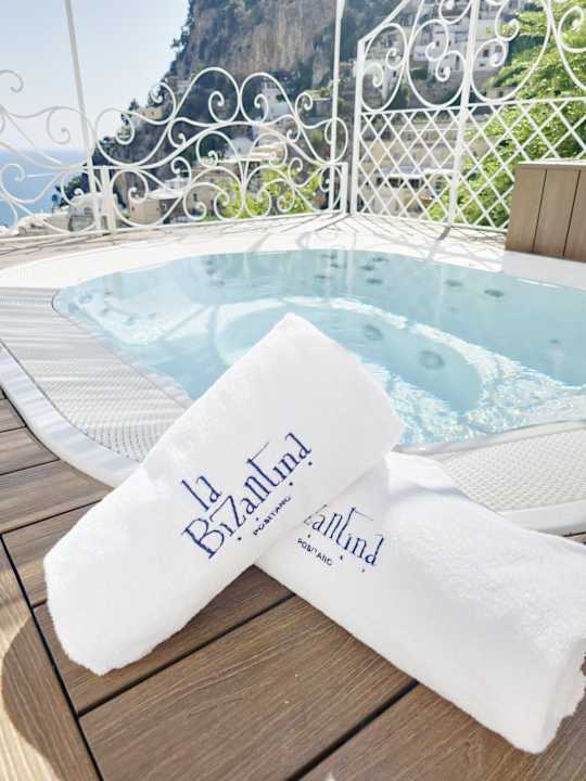 Pool La Bizantina Luxury Villa