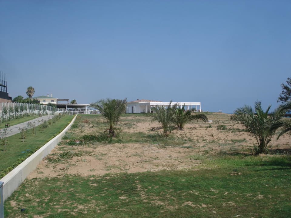 Blick dorthin wo letztes Jahr die Strandbar war Hotel Süral Garden