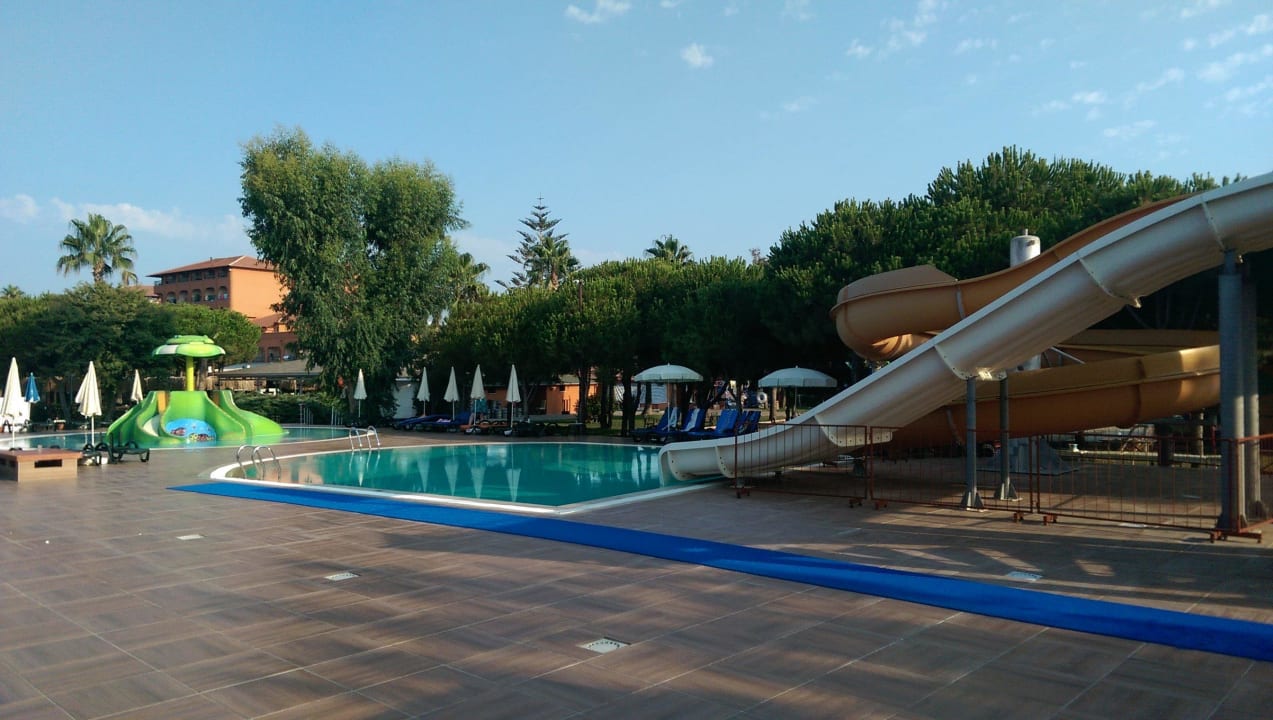 21 Club Turtas Beach Hotel