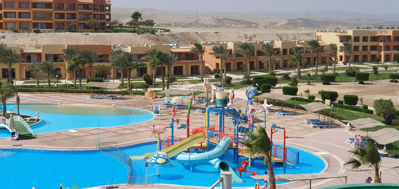 Pool Malikia Resort Abu Dabbab