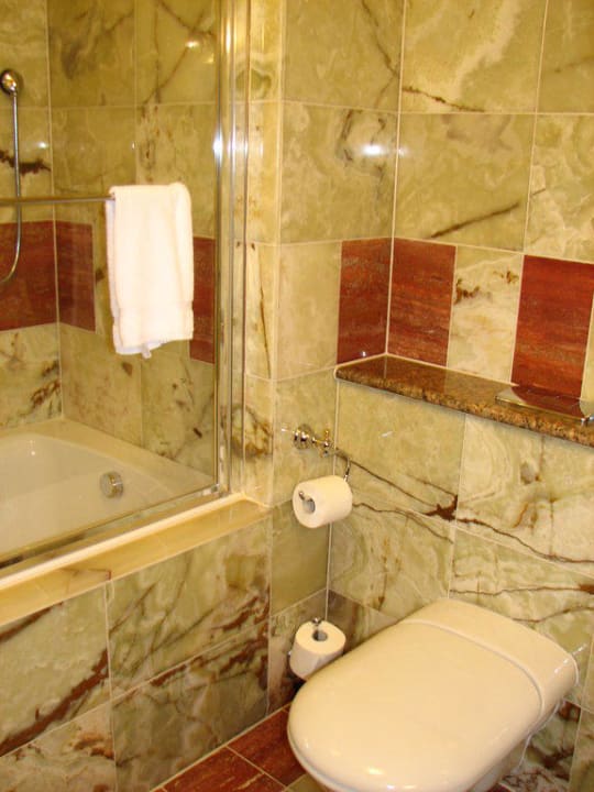 Bad Zimmer 303 Art Deco Imperial Hotel