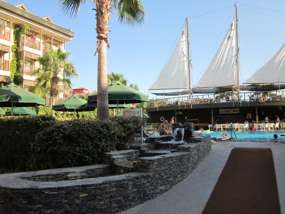 Pool Can Garden Resort