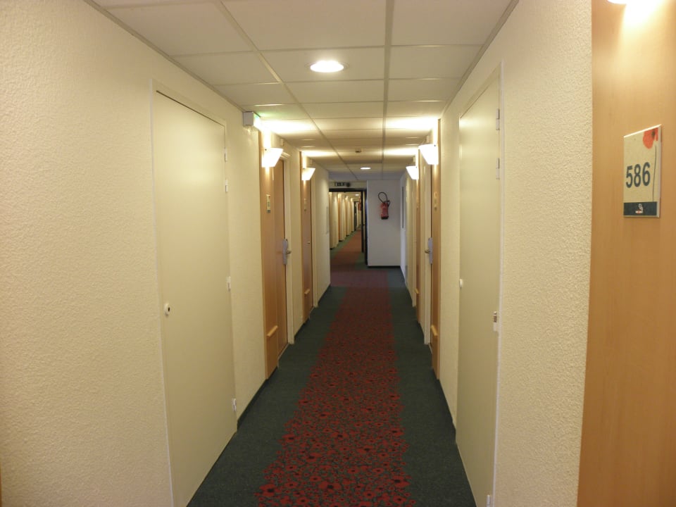 Flur ibis Paris 17 Clichy Batignolles