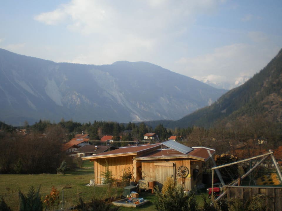 Ausblick von den Zimmern und der Garten Gästehaus Fernblick