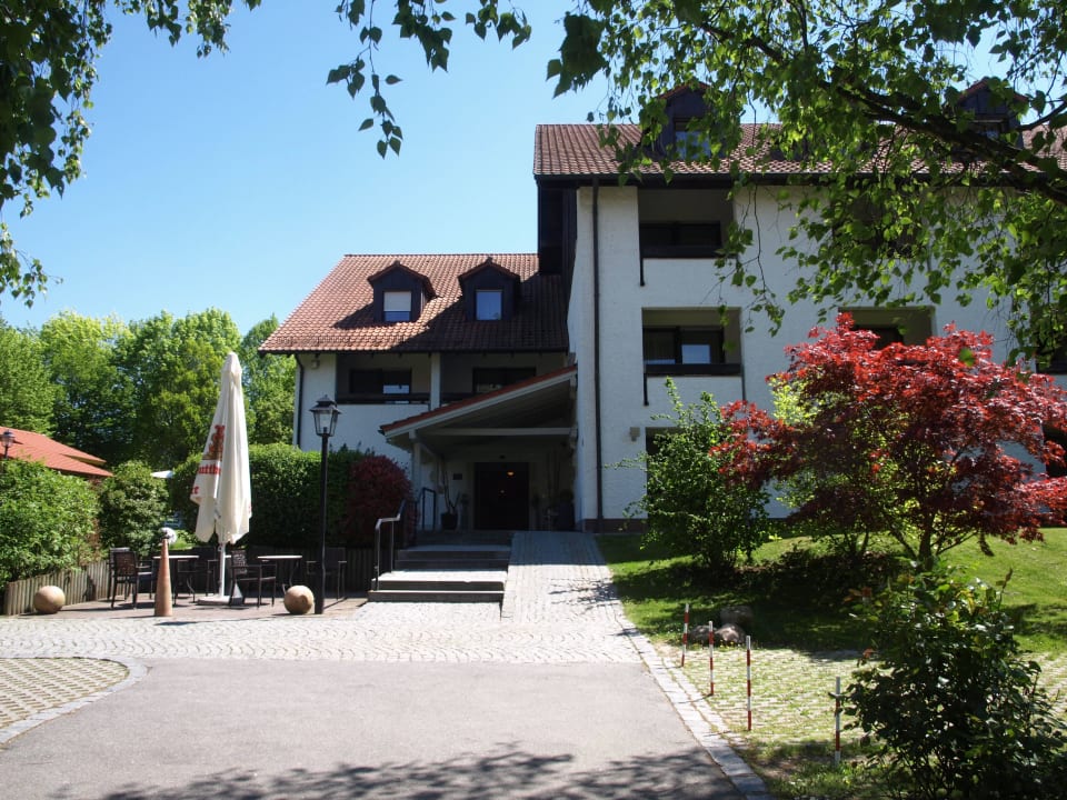 Eingang Haus 1 Hotel Resort Birkenhof Therme