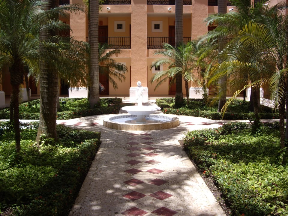 Innenhof Haus 3 Iberostar Selection Hacienda Dominicus