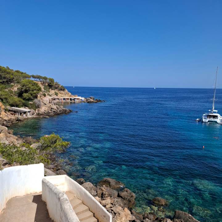 Strand Cala Llenya Resort Ibiza