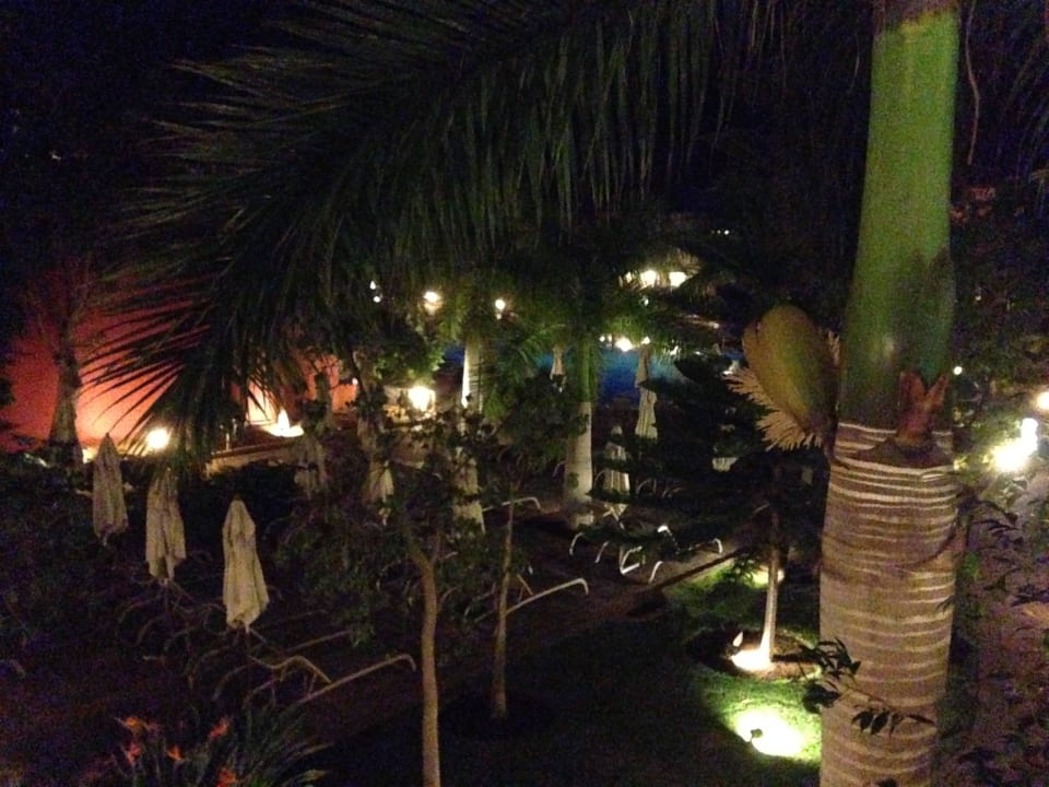 Ausblick aus Zimmer 3222 auf Ruhepool Abends Lopesan Villa del Conde Resort & Thalasso