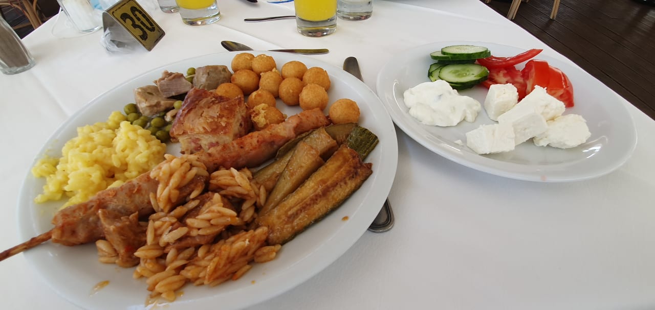 Gastro HARPIN Happy Days Beach Hotel