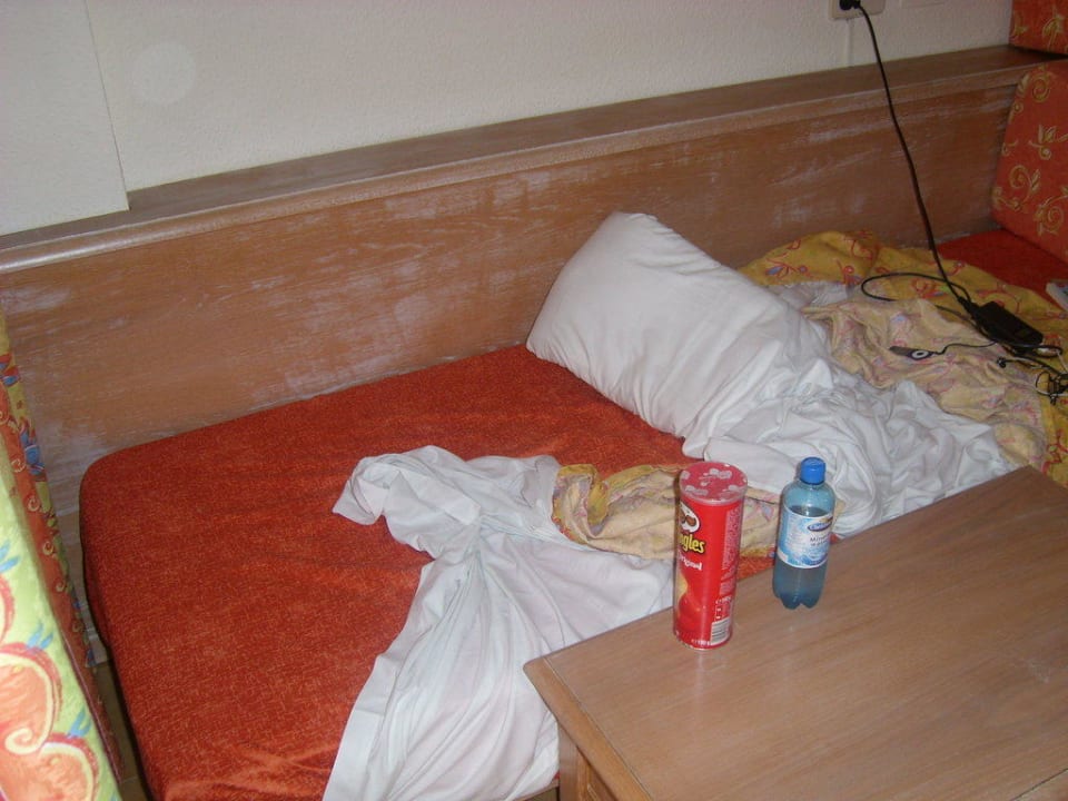 Abgenutztes Mobiliar Grupotel Port d'Alcudia