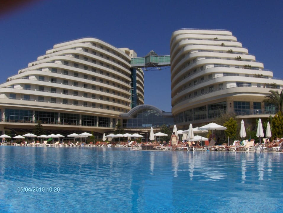 Miracle Resort vom Pool aus Hotel Miracle Resort