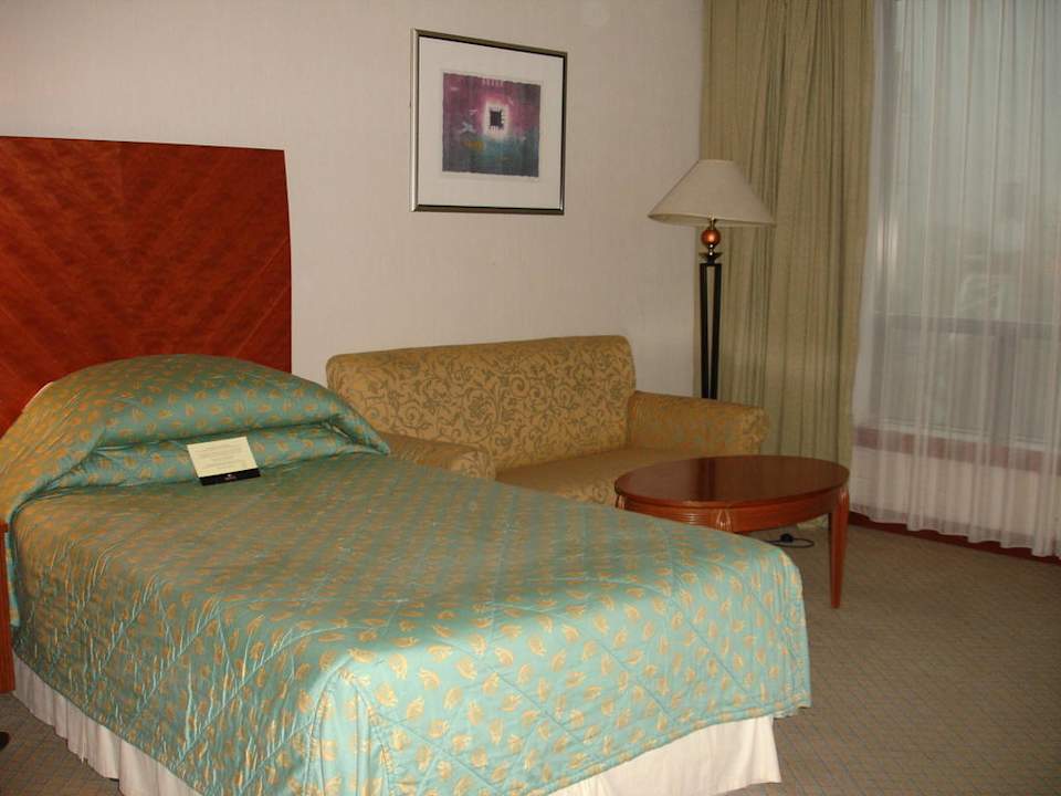 Bett und Sofa Renaissance Kuala Lumpur Hotel