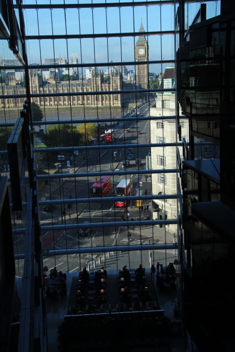 Club Lounge Park Plaza Westminster Bridge London