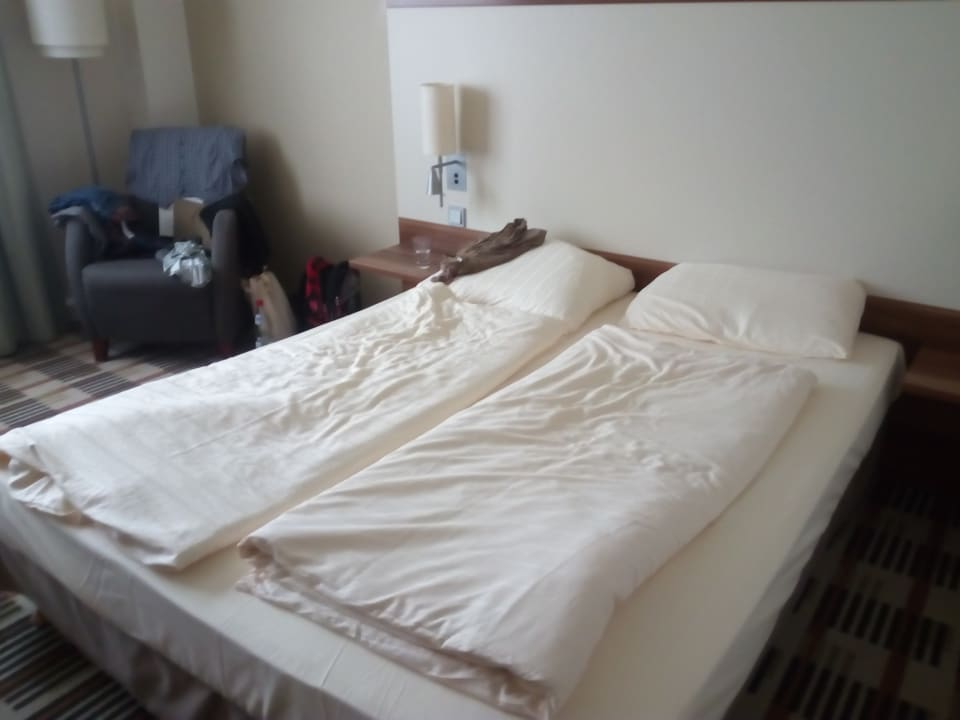 Zimmer Mercure Hotel Saarbrücken Süd