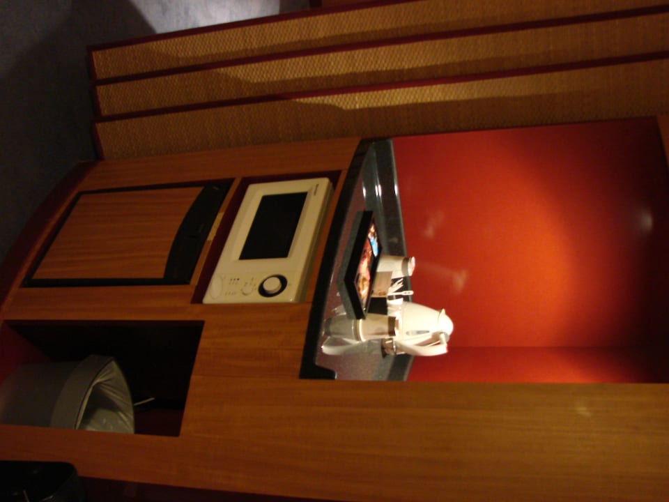 Teeküche mit Kühlschrank und Mikrowlle Suite Novotel Cannes Centre