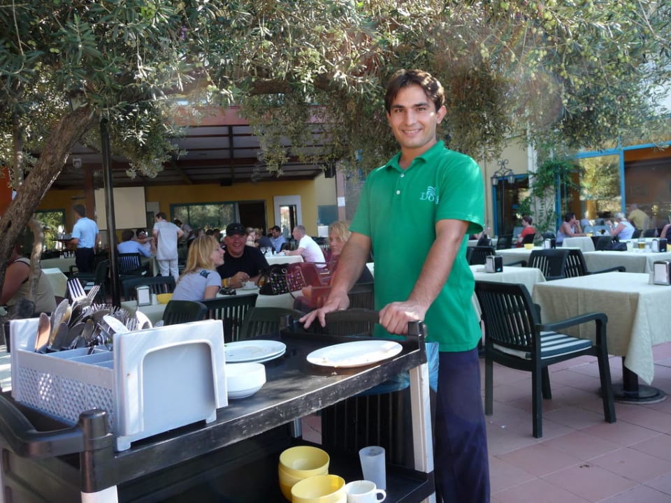 Sehr freundliches Personal - immer aufmerksam Dosi Hotel