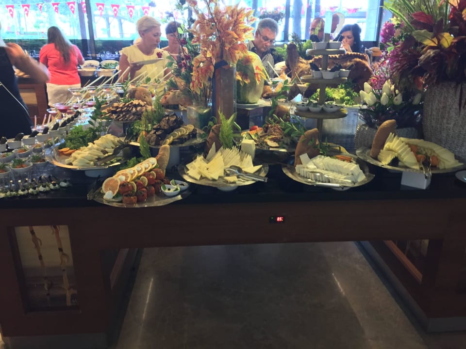 Buffet Venosa Beach Resort & Spa