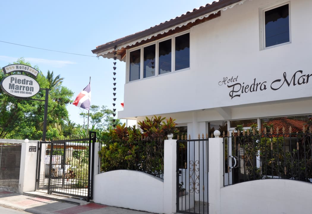 Außenansicht Hotel Piedra Marron