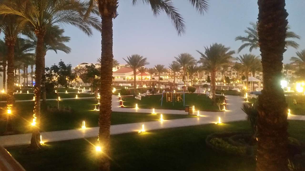 Gartenanlage Pickalbatros Dana Beach Resort - Hurghada