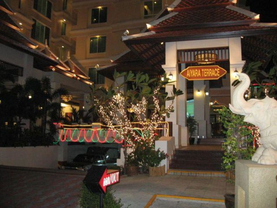 Terrassengarte des Aiyara Hotels Hotel Aiyara Palace