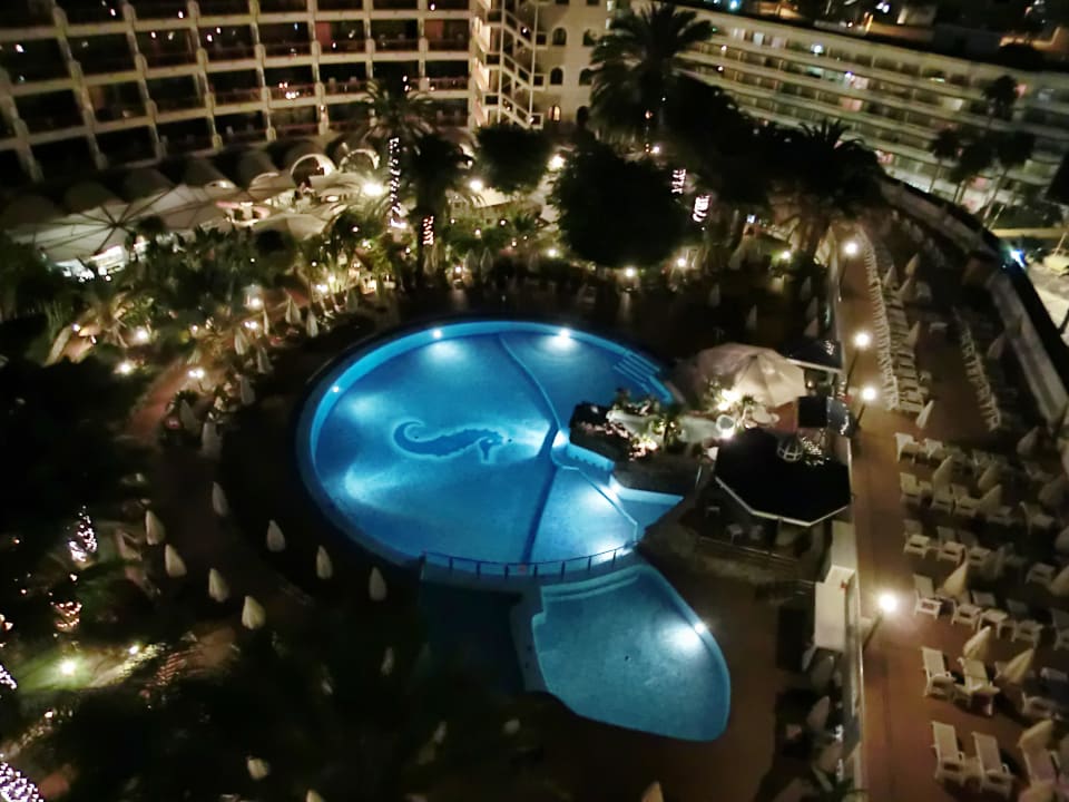 Zimmermausblick nachts Seaside Hotel Sandy Beach